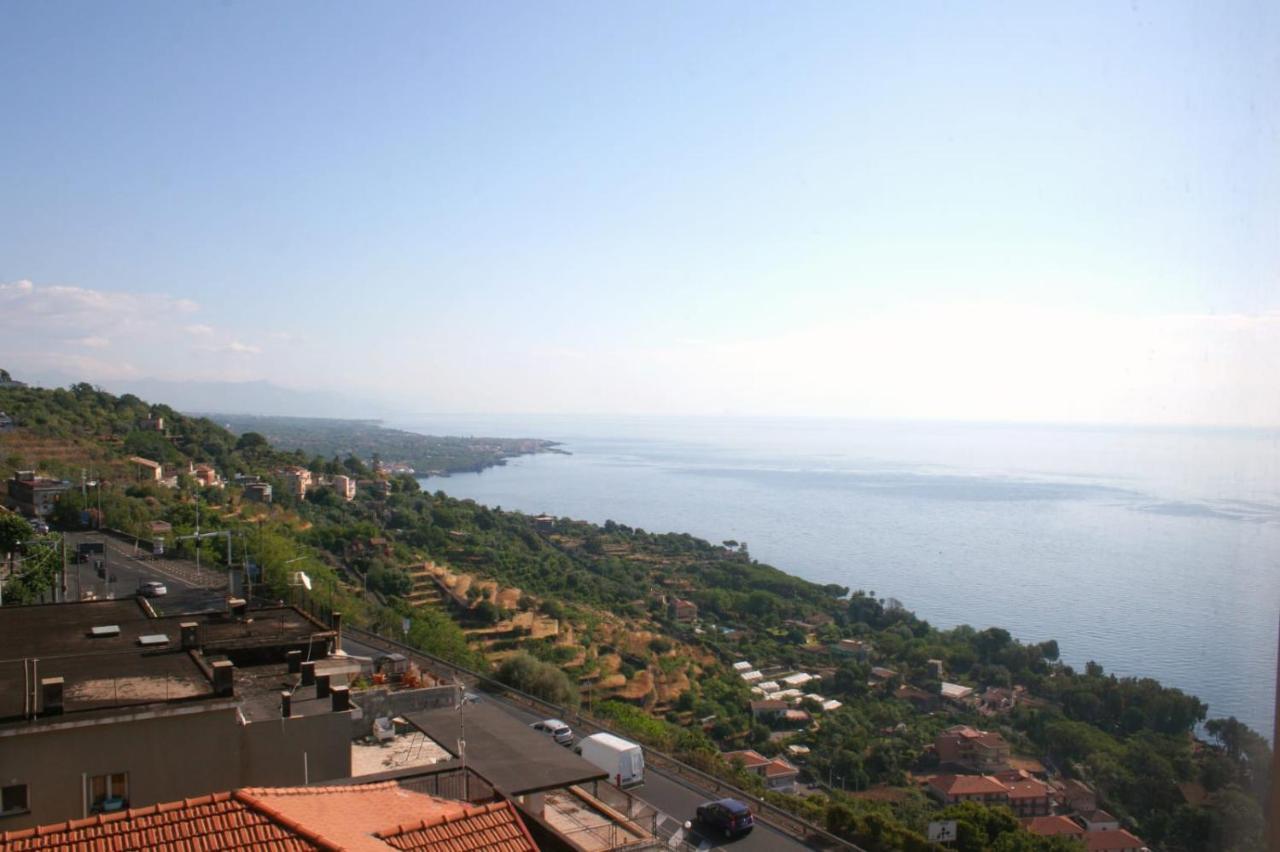 Il Balcone Di Galatea Appartement Acireale Buitenkant foto